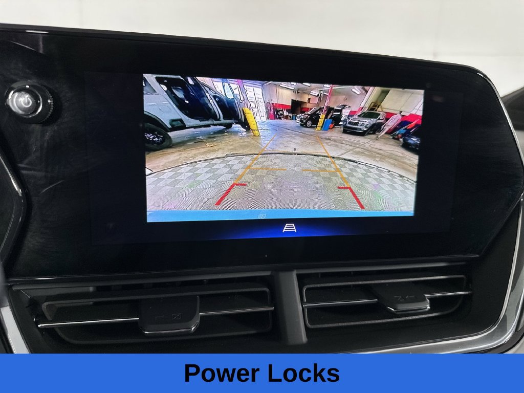 Used 2024 Chevrolet Trax RS w/ Sunroof Package FWD image 18