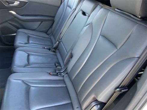 Used 2021 Audi Q7 2.0T Premium Plus w/ Executive Package image 18