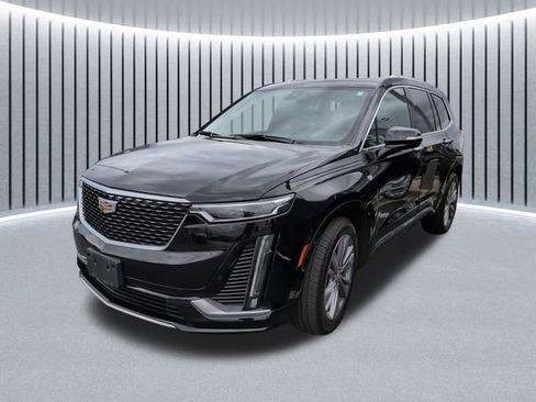 Used 2023 Cadillac XT6 Premium Luxury AWD/4WD image 13