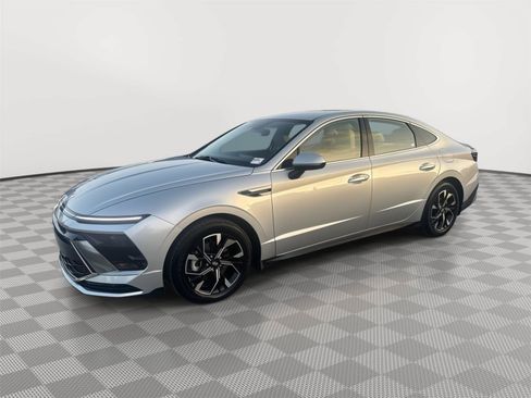Used 2024 Hyundai Sonata SEL FWD image 1