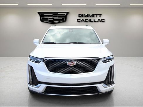 New 2025 Cadillac XT6 Luxury image 8