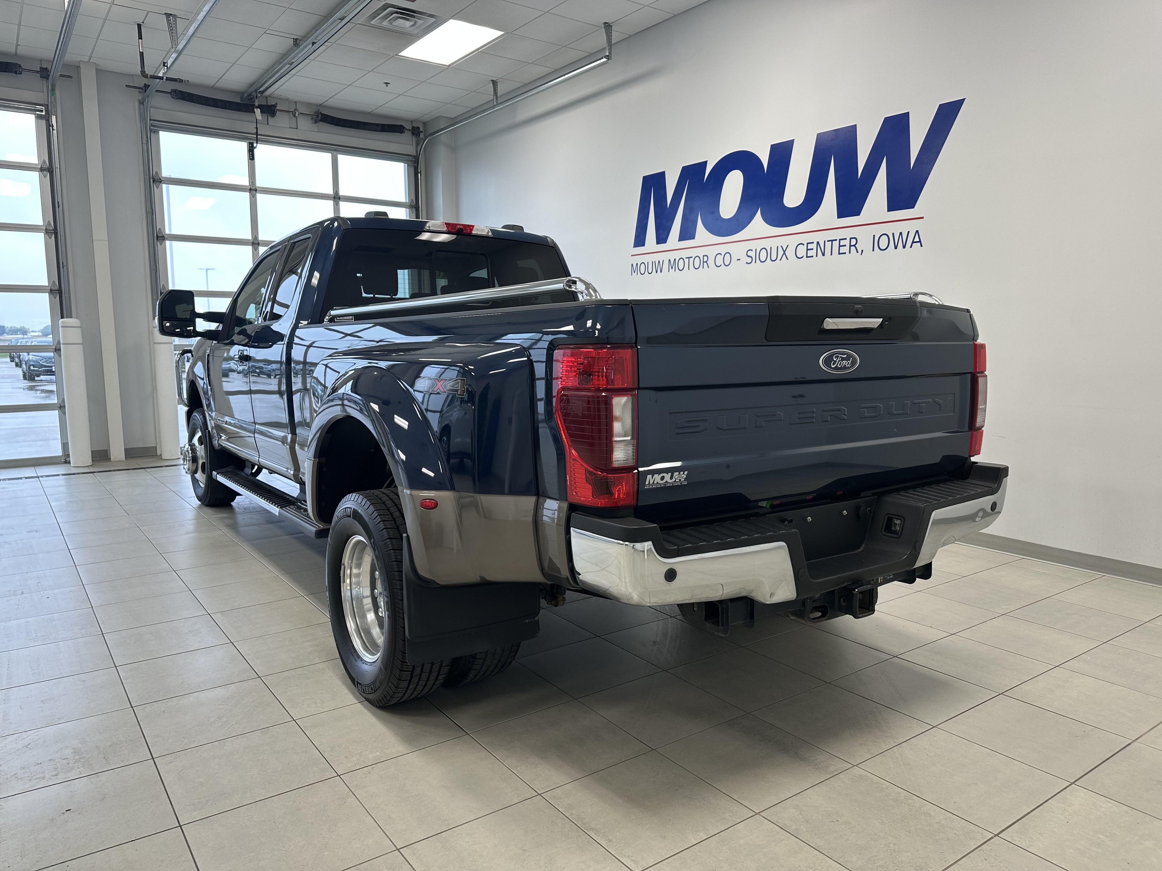 Used 2020 Ford F350 Lariat w/ Lariat Value Package AWD/4WD image 6
