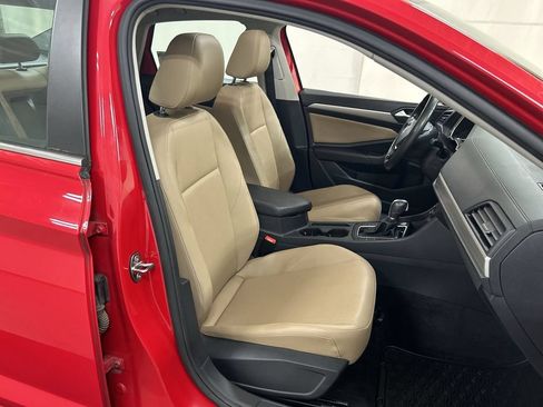 Used 2019 Volkswagen Jetta SE FWD image 23