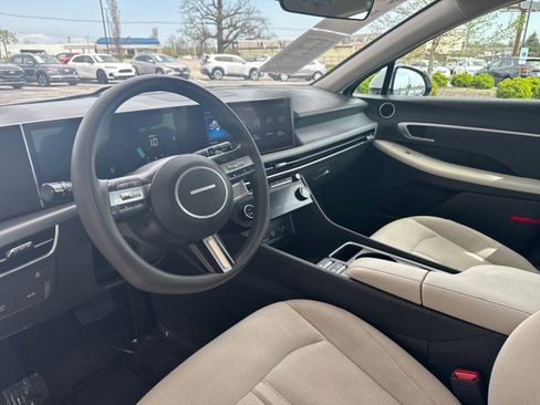 Used 2024 Hyundai Sonata SEL FWD image 11