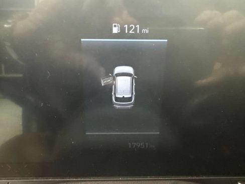 Used 2025 Hyundai Kona SE FWD image 14
