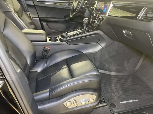 Certified 2026 Porsche Macan AWD/4WD image 23