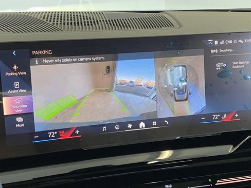 Used 2025 BMW 530i xDrive w/ M Sport Package image 26