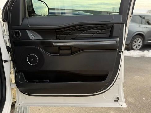 Certified 2019 Ford Expedition Max Platinum image 18