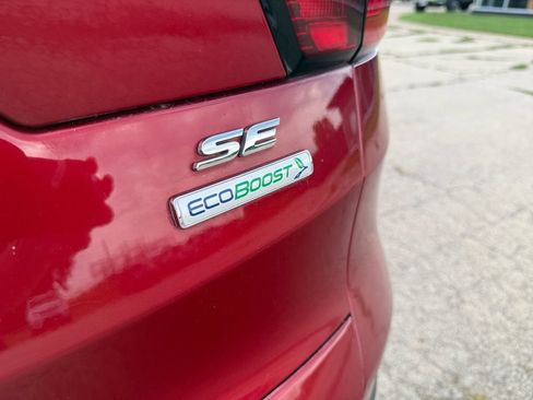 Used 2019 Ford Escape SE FWD image 39