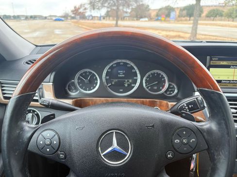 Used 2011 Mercedes-Benz E 350 Sedan image 49