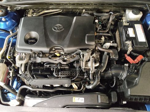 Used 2020 Toyota Camry LE FWD image 30