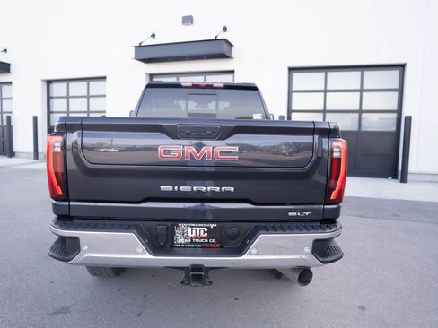 Used 2025 GMC Sierra 3500 SLT w/ SLT Premium Package image 7