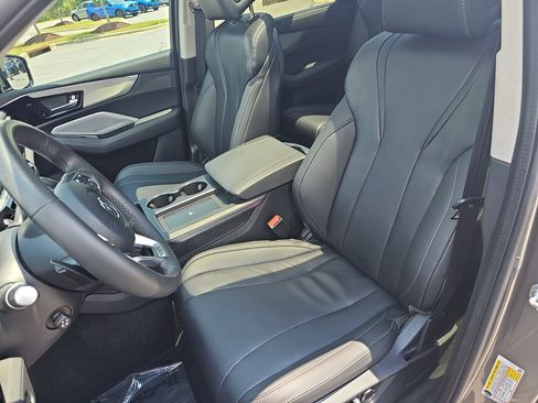 Used 2025 Acura MDX FWD w/ Technology Package image 16
