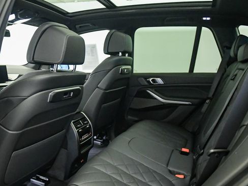 Used 2026 BMW X5 sDrive40i w/ M Sport Package RWD image 19