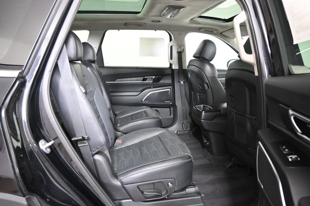 Used 2023 Kia Telluride SX AWD/4WD image 16