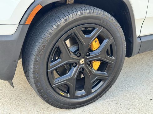 Used 2022 Rivian R1S Launch Edition image 42