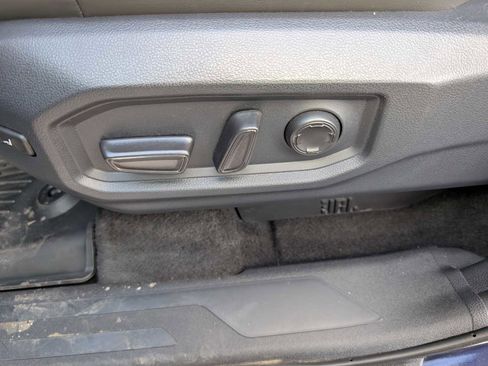 Used 2025 Toyota Tundra Platinum AWD/4WD image 36