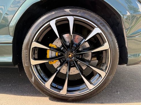 Used 2024 Lamborghini Urus S AWD/4WD image 16