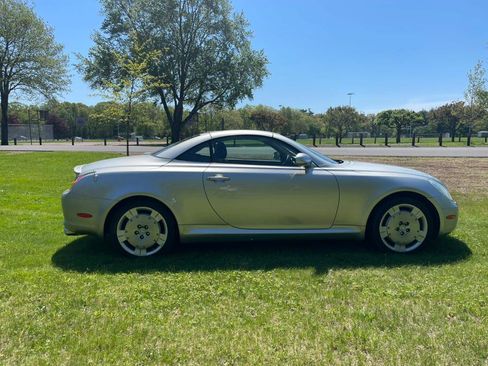 Used 2002 Lexus SC 430 Convertible image 2