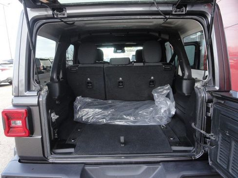 Used 2025 Jeep Wrangler Unlimited Sahara w/ Safety Group image 22