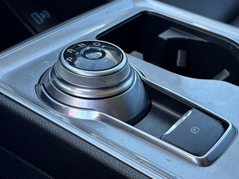 Used 2023 Ford Edge SEL image 18