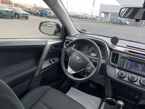 Used 2014 Toyota RAV4 LE image 15