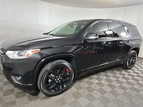 Used 2021 Chevrolet Traverse Premier w/ Redline Edition AWD/4WD image 6