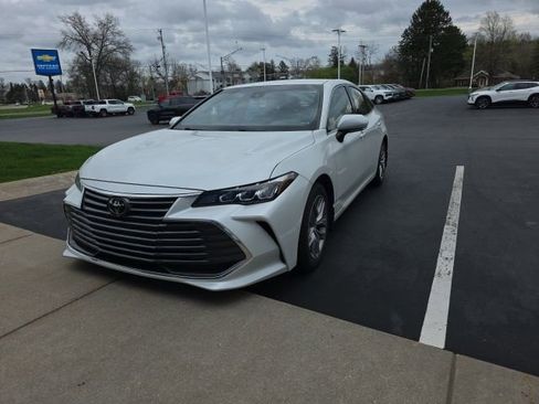 Used 2022 Toyota Avalon XLE image 19