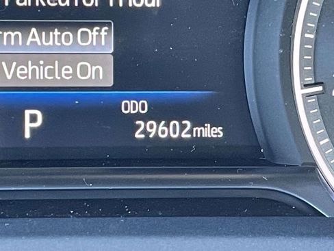 Used 2023 Toyota Venza XLE image 25