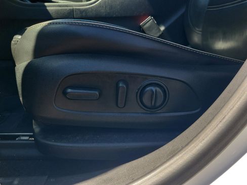 Used 2018 GMC Acadia Denali w/ Technology Package image 21