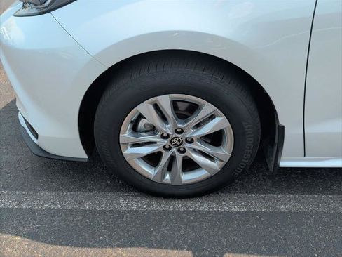 Certified 2025 Toyota Sienna XLE w/ XLE Plus Package AWD/4WD image 6