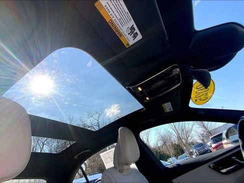 Used 2025 Mercedes-Benz C 300 4MATIC Sedan image 11