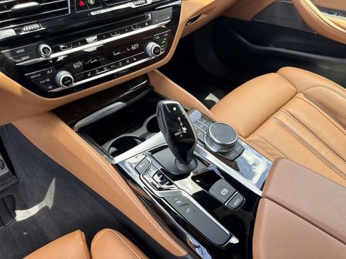 Used 2020 BMW M550i xDrive w/ Parking Assistance Package AWD/4WD image 26
