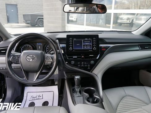 Used 2021 Toyota Camry SE image 32