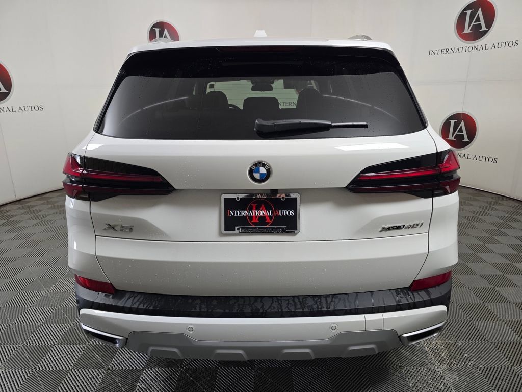 Used 2024 BMW X5 xDrive40i w/ Parking Assistance Package AWD/4WD image 8