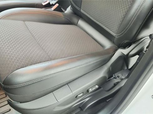 Used 2022 Buick Encore Preferred w/ Safety Package AWD/4WD image 10