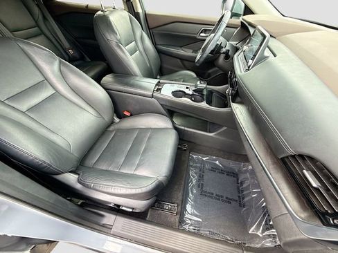 Used 2021 Nissan Rogue SL FWD image 15