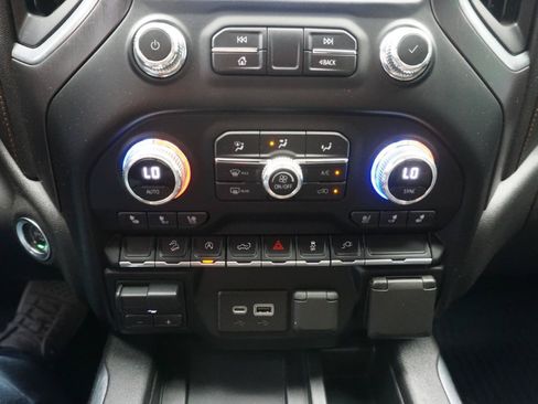 Used 2020 GMC Sierra 1500 AT4 w/ AT4 Preferred Package AWD/4WD image 55