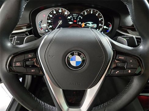 Used 2019 BMW 530i w/ Convenience Package image 31