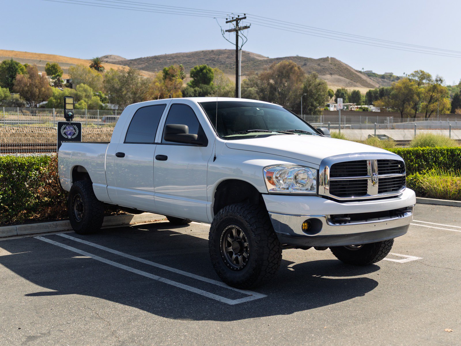 Used 2009 Dodge Ram 2500 Truck SLT w/ Popular Equipment Group AWD/4WD image 3