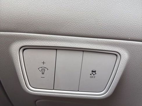 Used 2023 Hyundai Tucson SE image 16