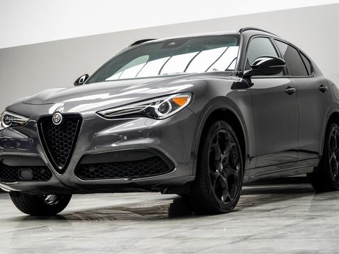 Used 2023 Alfa Romeo Stelvio Veloce image 9
