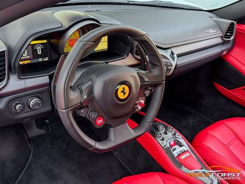 Used 2014 Ferrari 458 Italia Coupe RWD image 26