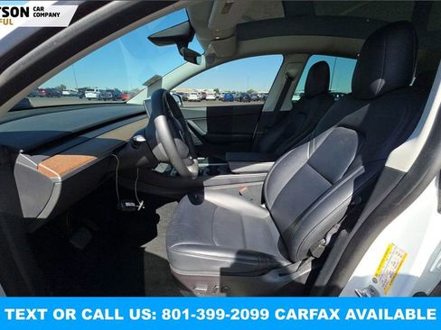 Used 2022 Tesla Model Y Long Range AWD/4WD image 4