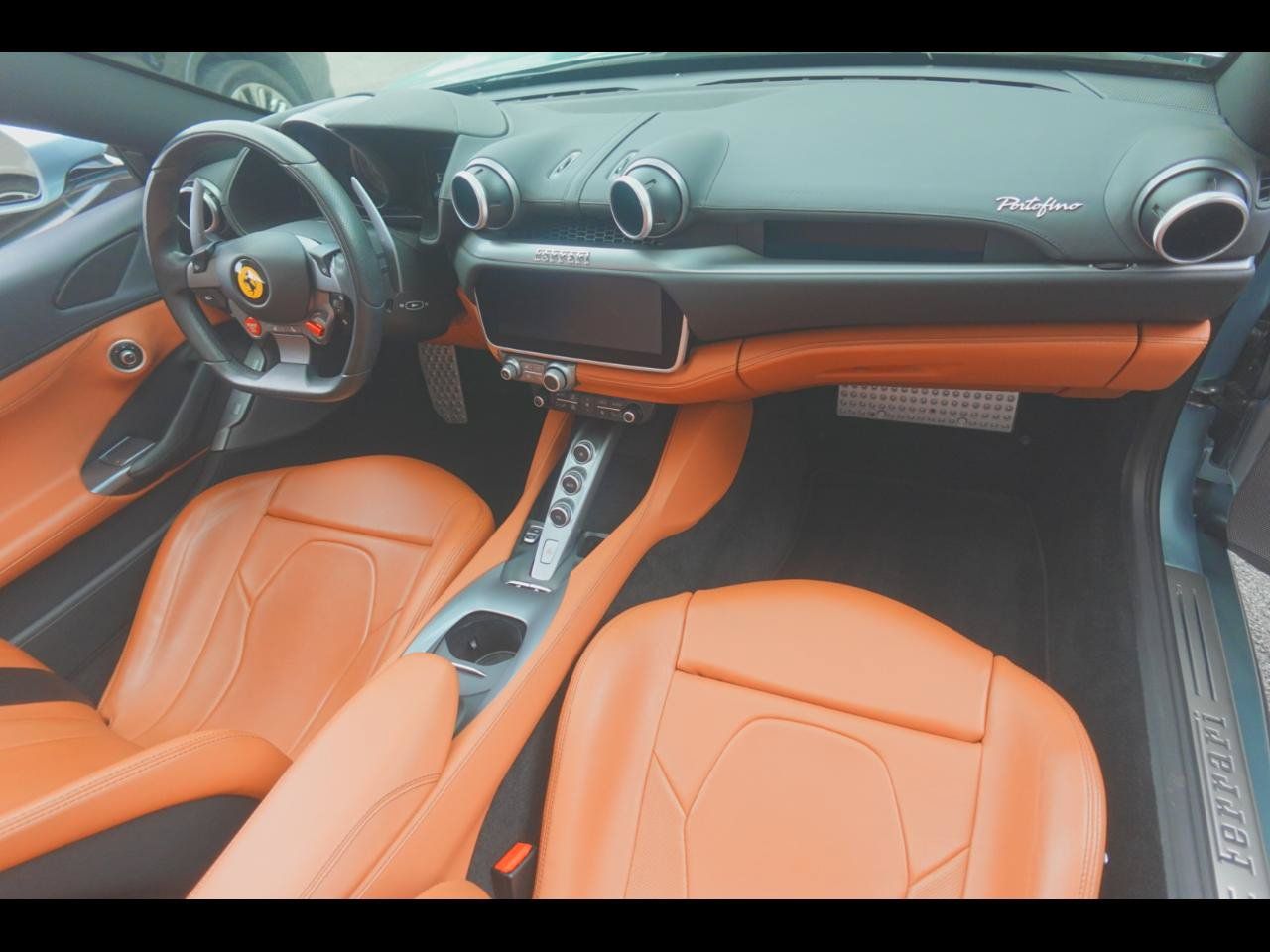 Used 2019 Ferrari Portofino RWD image 10