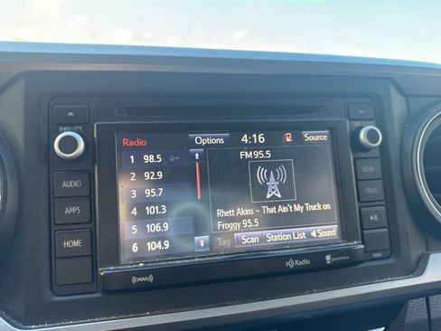 Used 2019 Toyota Tacoma SR image 25