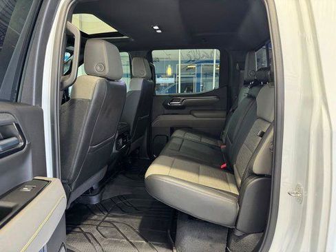 Used 2024 Chevrolet Silverado 1500 ZR2 w/ Technology Package AWD/4WD image 8