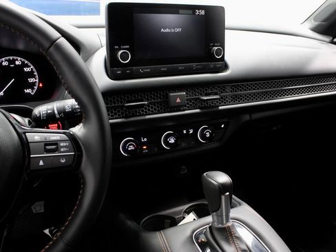 Used 2025 Honda HR-V Sport image 32