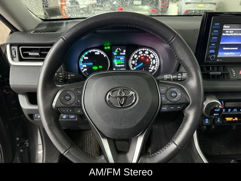 Used 2022 Toyota RAV4 XLE Premium AWD/4WD image 8