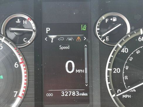 Used 2023 Lexus GX 460 Premium w/ Premium Package AWD/4WD image 8